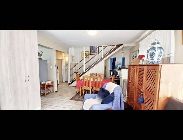 2 BEDROOM DUPLEX FOR SALE IN PRIMROSE HILL